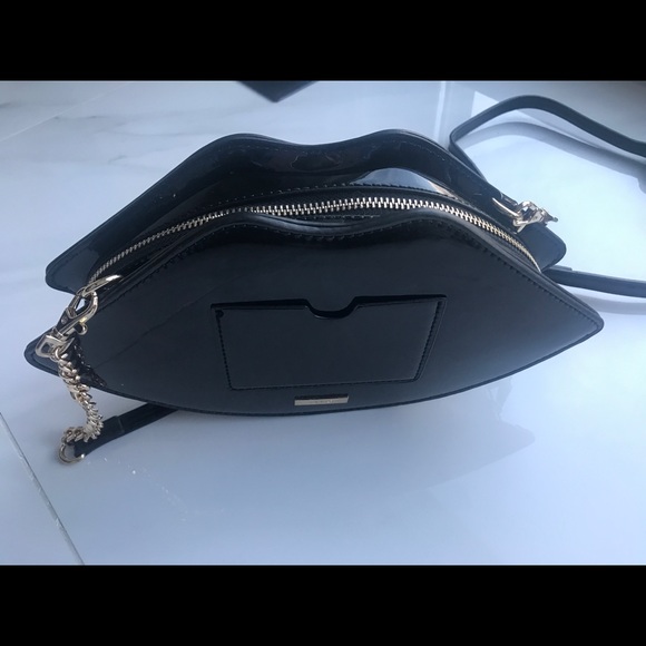 NEW Aldo Lip Clutch/Crossbody - Picture 3 of 3